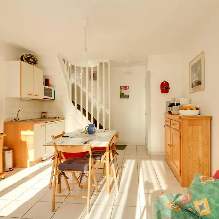 Duplex T2 Pour 6 Pers Avec Terrasse Exposee Sud, Parking, Proche Stations De Ski A - Fr-1-402-5 Apartman Esquièze - Sère